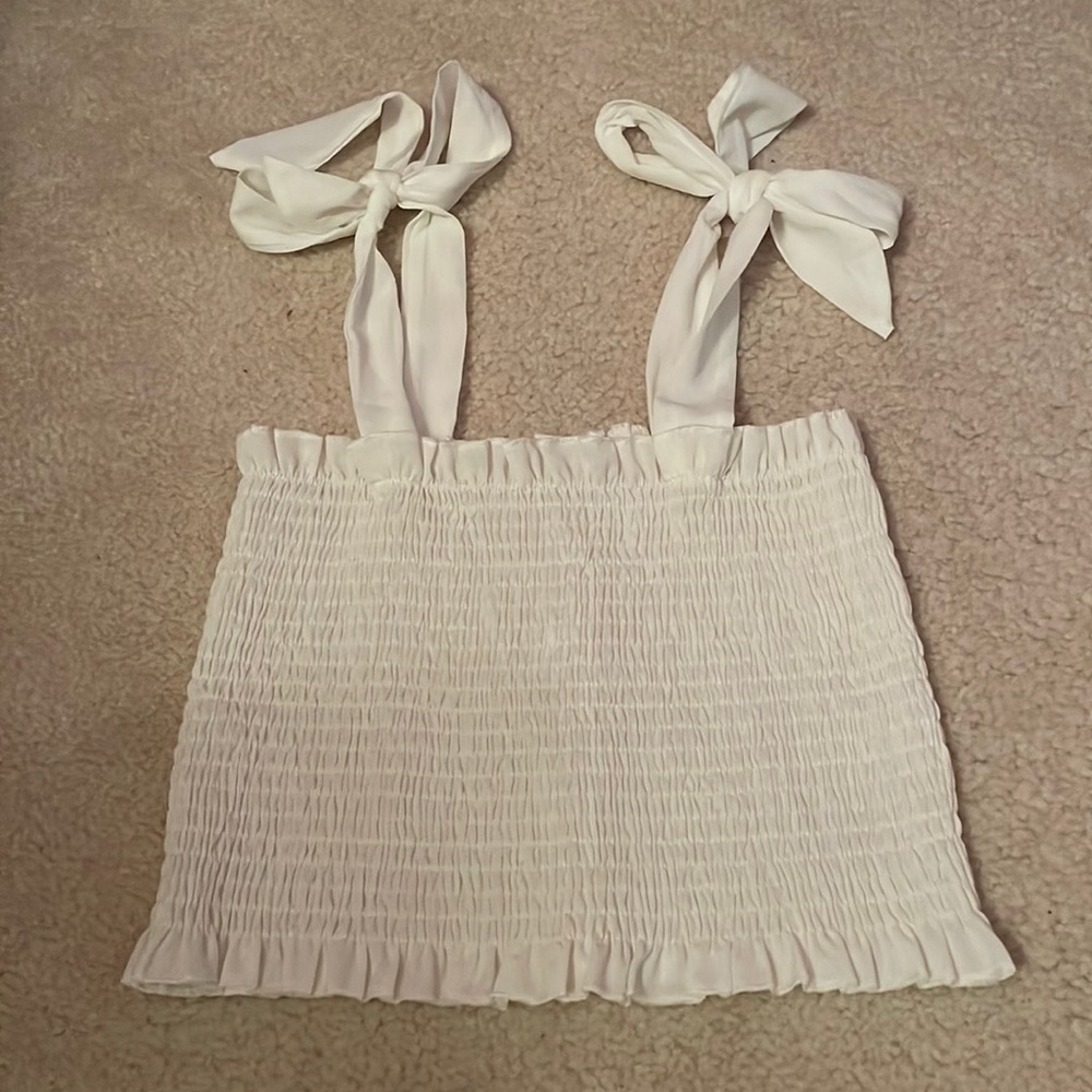 Shoulder bow tank top